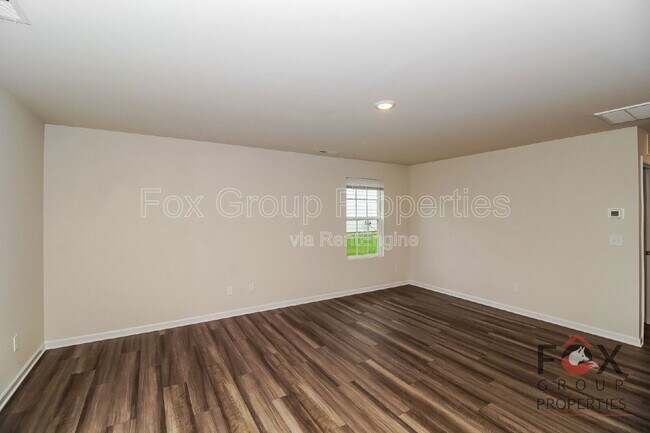 Building Photo - 131 Arden Ct