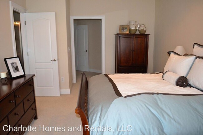 Building Photo - 3 br, 2.5 bath House - 8308 Indigo Row