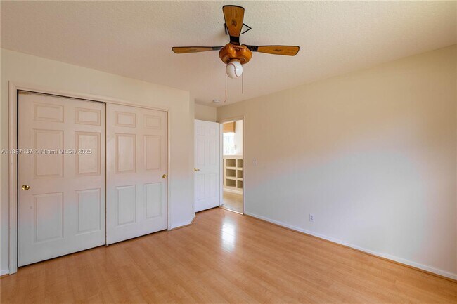 Building Photo - 18520 SW 39th Ct