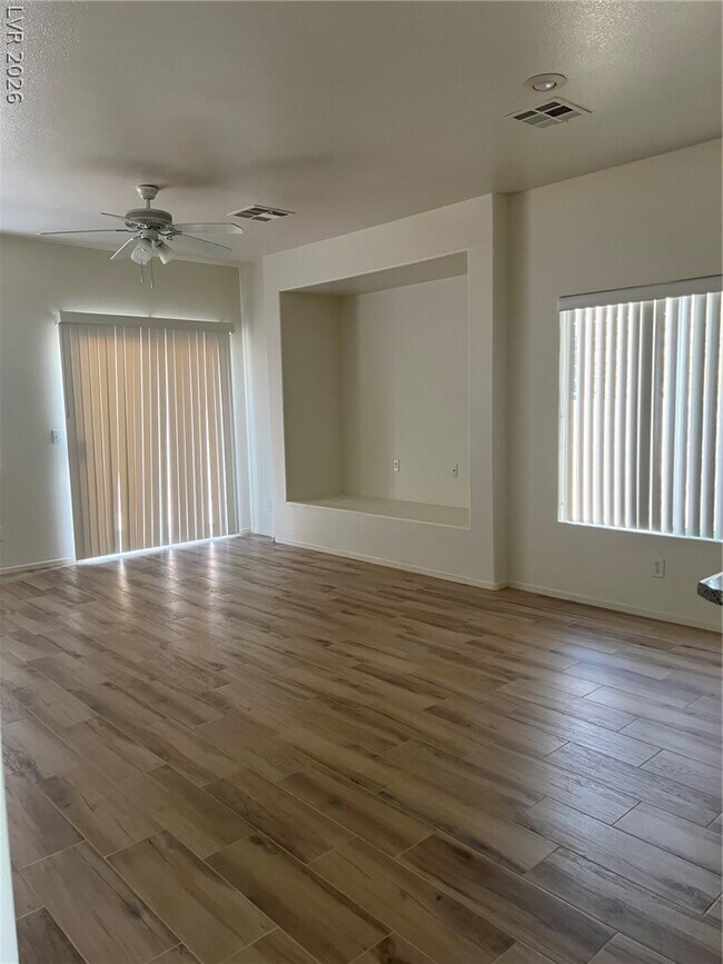 Building Photo - 6273 Highland Gardens Dr