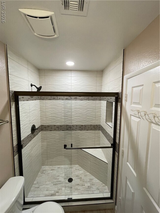 Building Photo - 717 Nectarine Ct