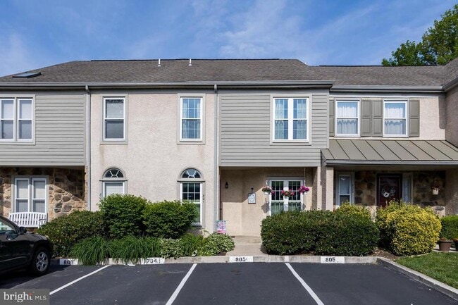 Primary Photo - 801 Winchester Ct