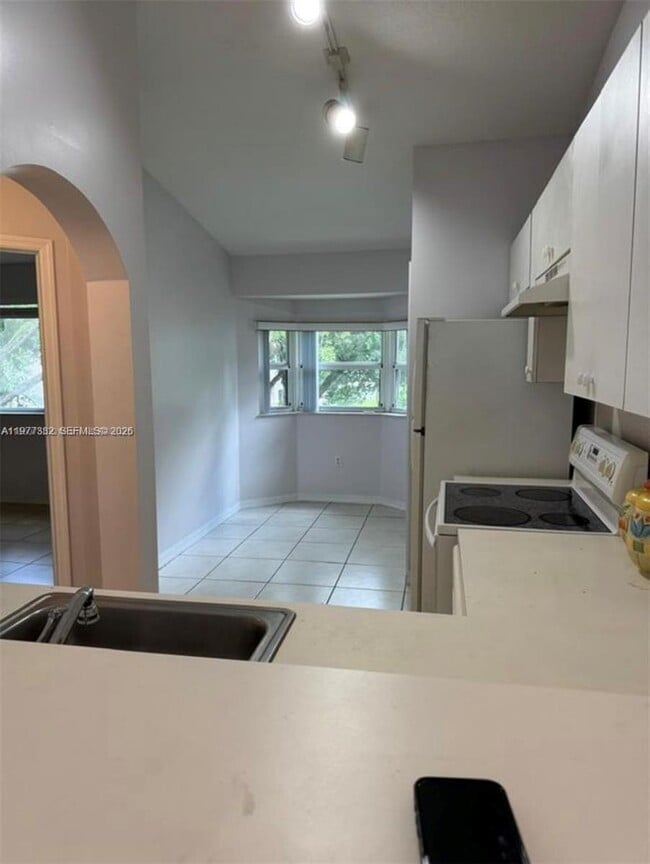 Building Photo - 1271 SE 29th St