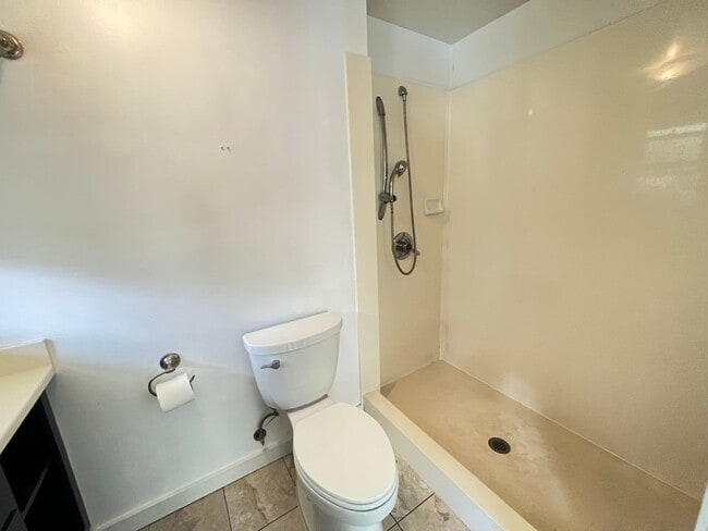 Building Photo - 5411 Opihi St