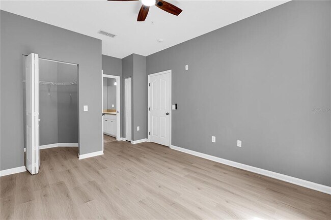 Building Photo - 12837 Madison Pointe Cir