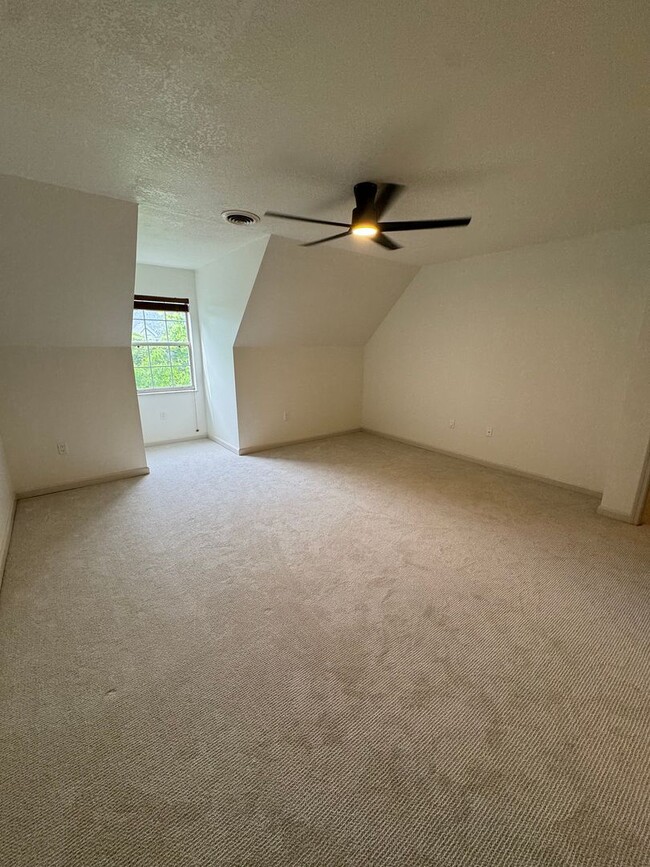 Building Photo - 5010 Trace Manor Ln