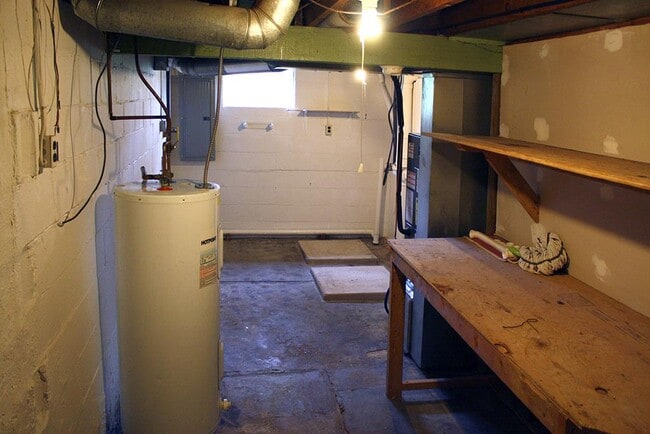 Building Photo - 5007 Duessel Ln