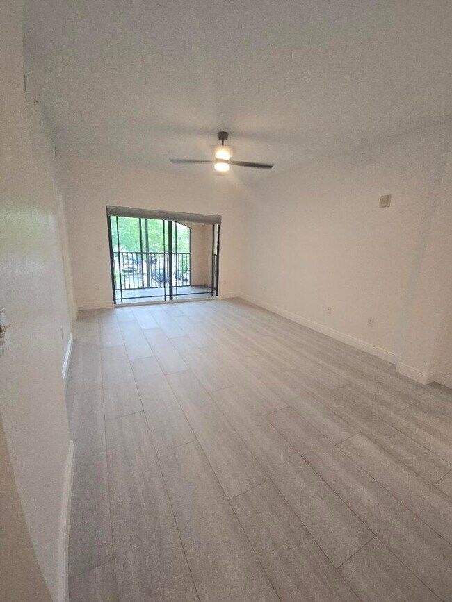 Building Photo - 2807 Veronia Dr