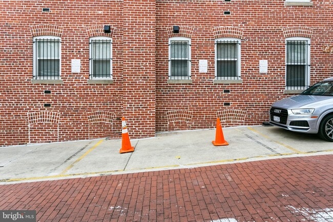 Building Photo - 1807 California St NW
