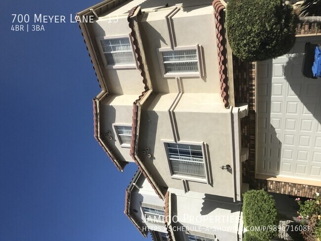 Building Photo - 700 Meyer Ln