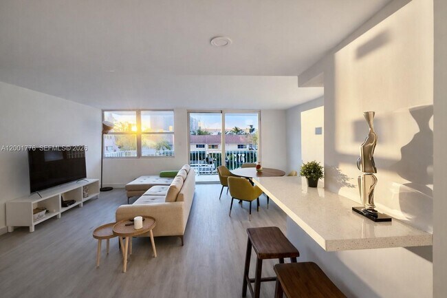 Building Photo - 16565 NE 26th Ave