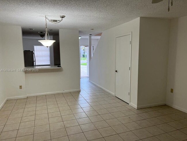 Building Photo - 13785 Bottlebrush Ct