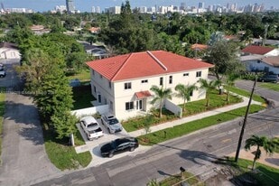 Building Photo - 785 SW 7th Ave