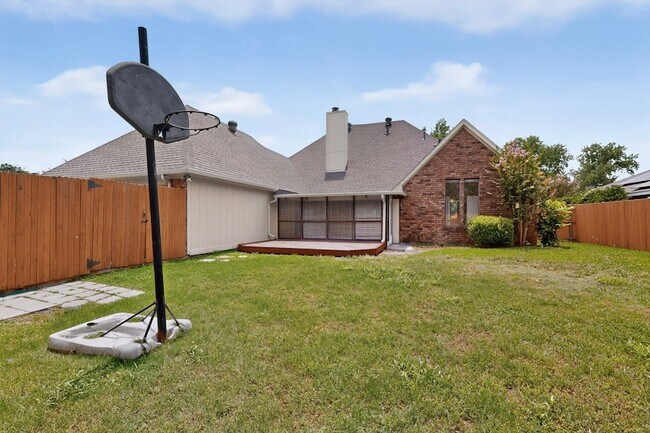Building Photo - 1207 Mistywood Ln