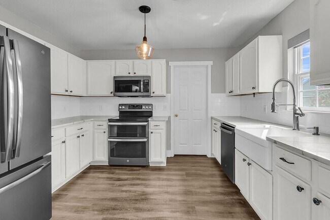Building Photo - 403 Dovetail Cir