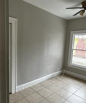 Building Photo - 1718 4th Ave E