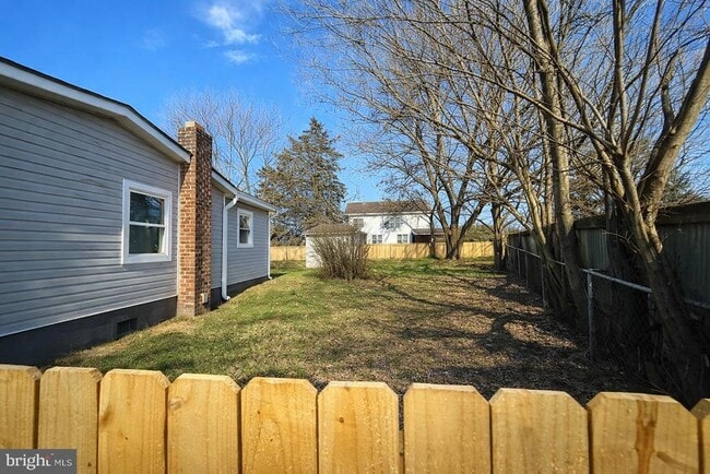 Building Photo - 87 Becks Ln