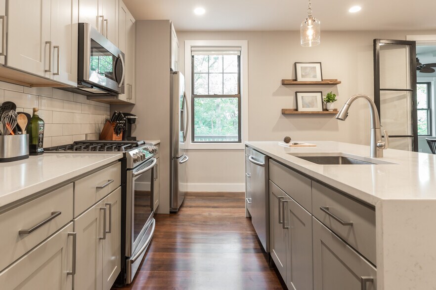 Building Photo - 65 Beech Glen St