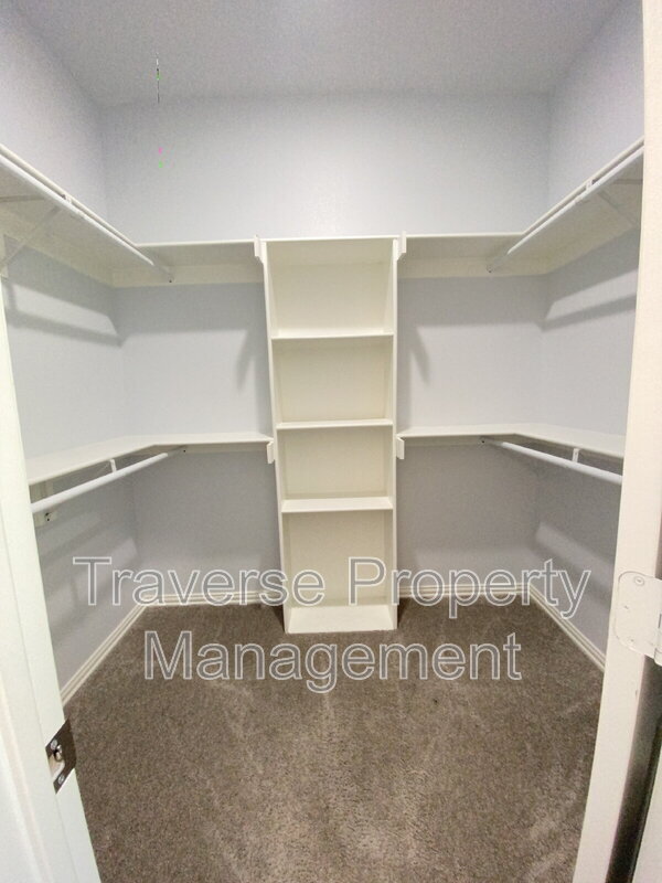 Building Photo - 5408 Fernander Dr