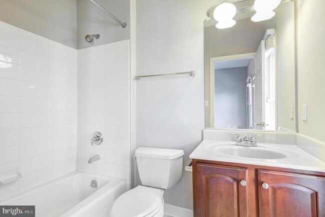 Building Photo - 2319 Boston St