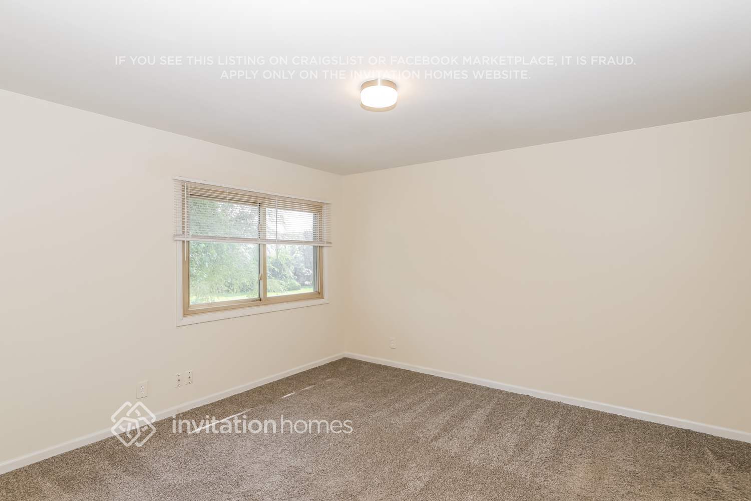 Building Photo - 2218 Jasmine Dr