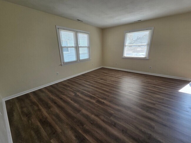 Building Photo - LAKELAND HOMES