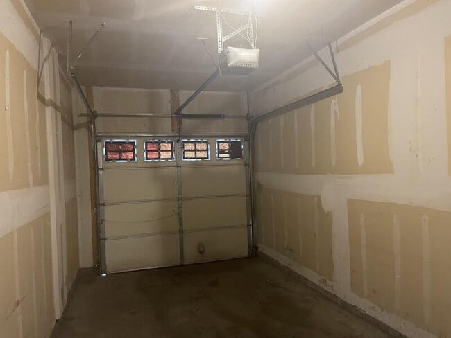Building Photo - Precision Dr, 3903 Unit F