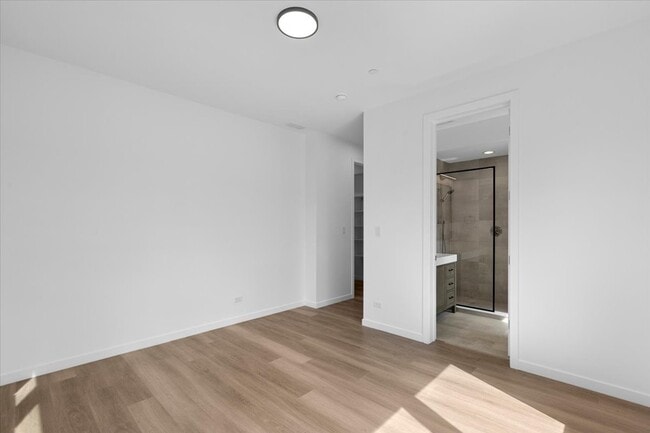 Building Photo - 204 S Leavitt St
