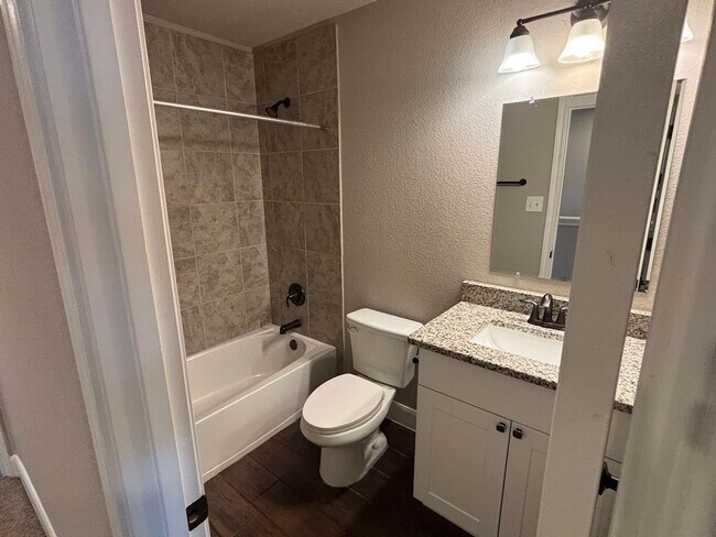 Building Photo - Stylish Townhome Near Randolph AFB – Avail...