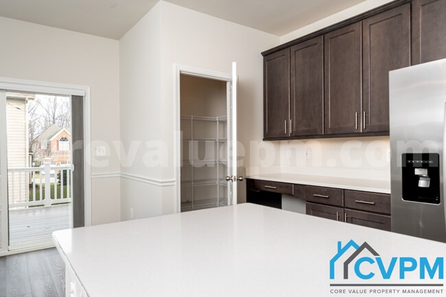Building Photo - 7772 Willow Oak Ct