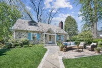 Building Photo - 53 Sheldrake Ave