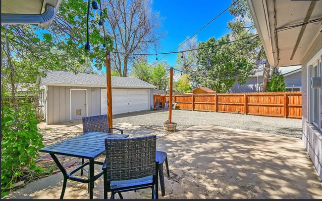 Building Photo - 4265 Brentwood St