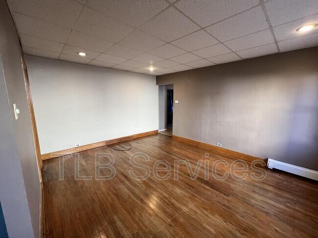 Building Photo - 221 3rd St
