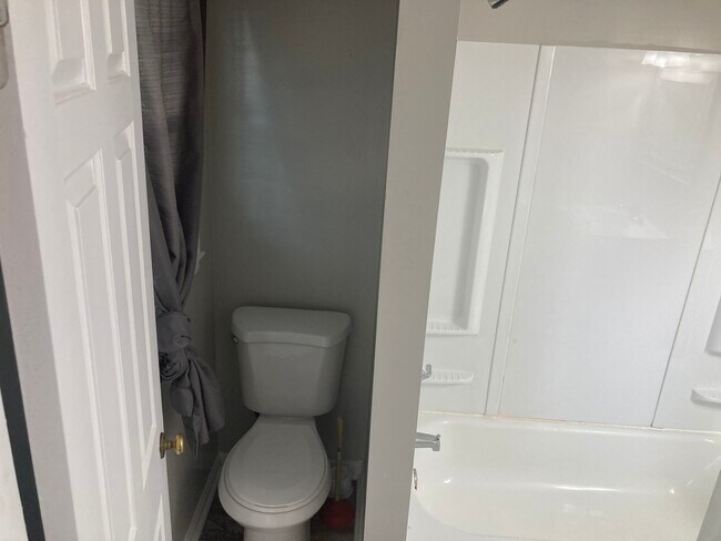 Building Photo - 2208 Winterberry Dr