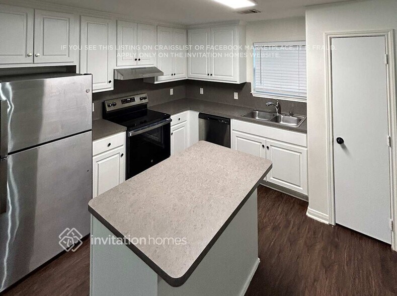 Building Photo - 16334 Many Trees Ln