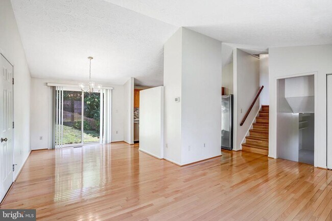 Building Photo - 1803 E Beech Rd