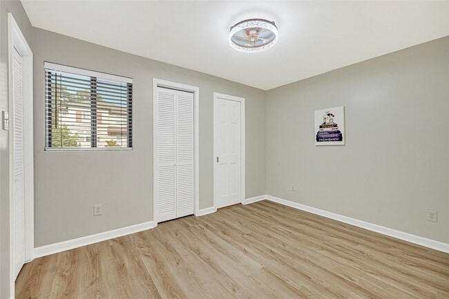 Building Photo - 1603 Welch St