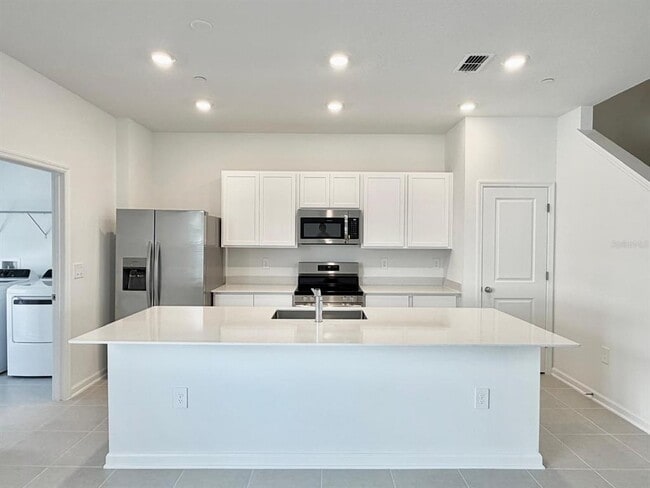 Building Photo - 2344 Rider Rain Ln