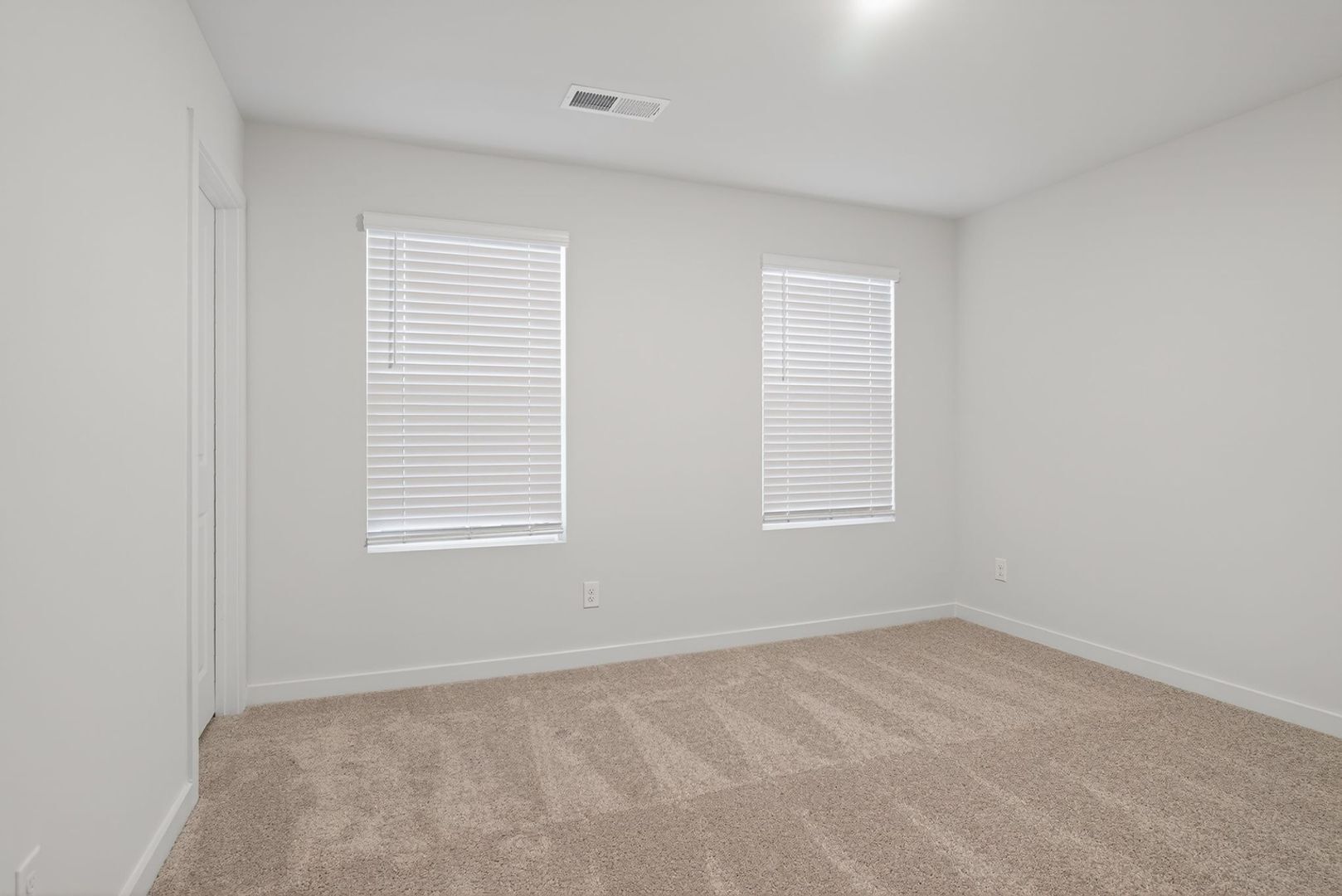 Building Photo - 1731 Harper Lily Ln