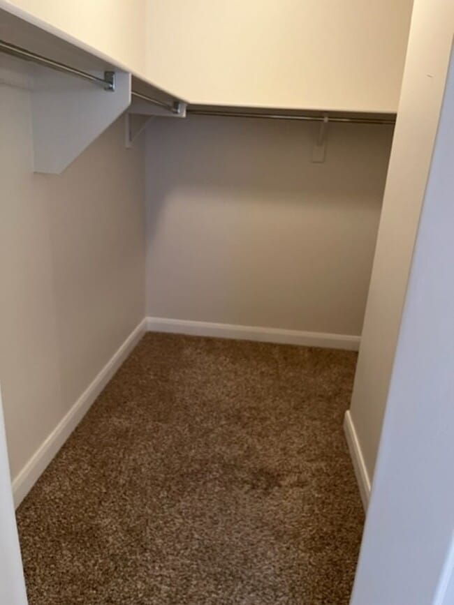 Building Photo - Spacious 3 Bedroom Home in Little Valley