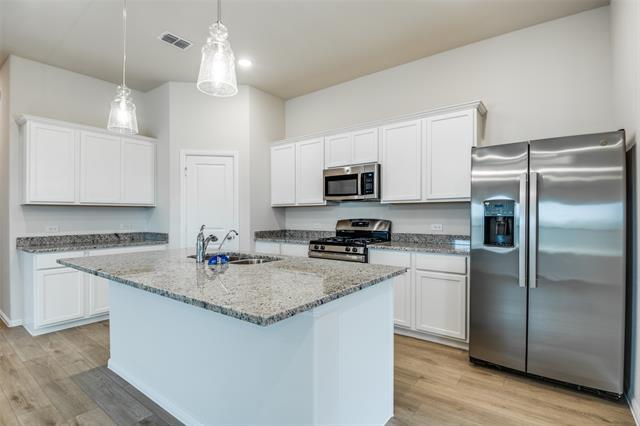 Building Photo - 1613 Magallon Dr
