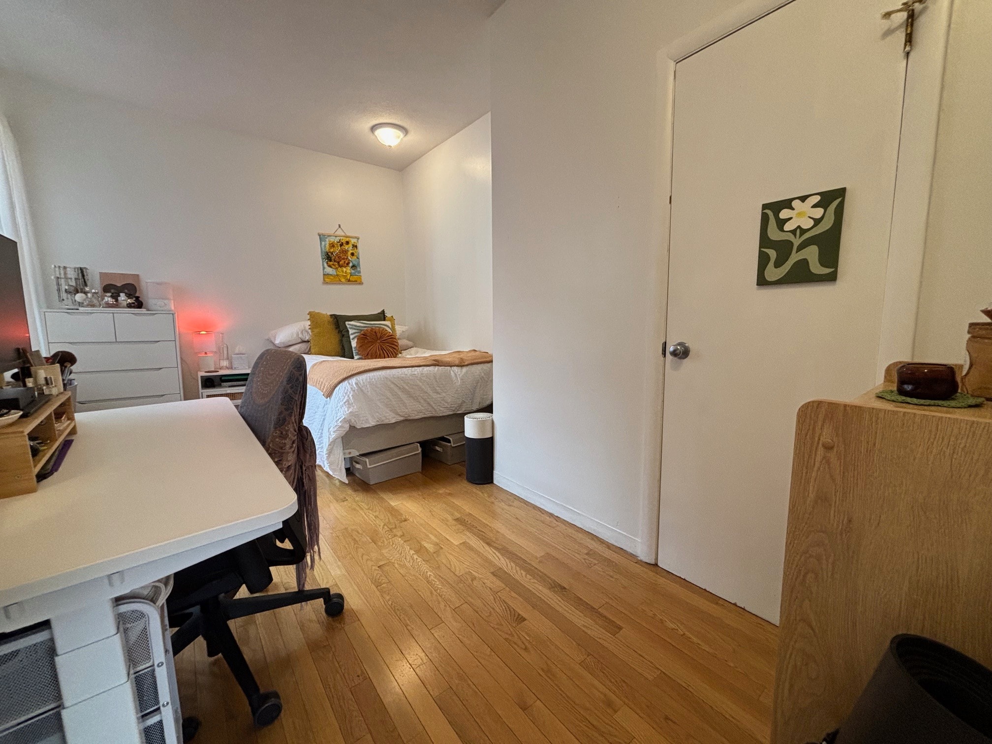 Building Photo - 19 Irving St