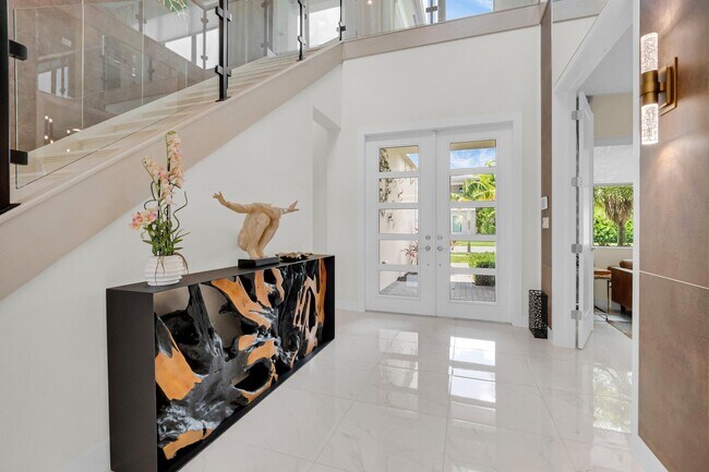 Building Photo - 17112 Aquavera Way