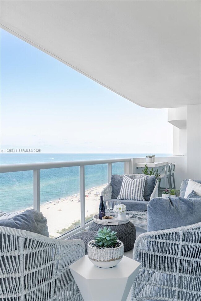 Building Photo - 5757 Collins Ave