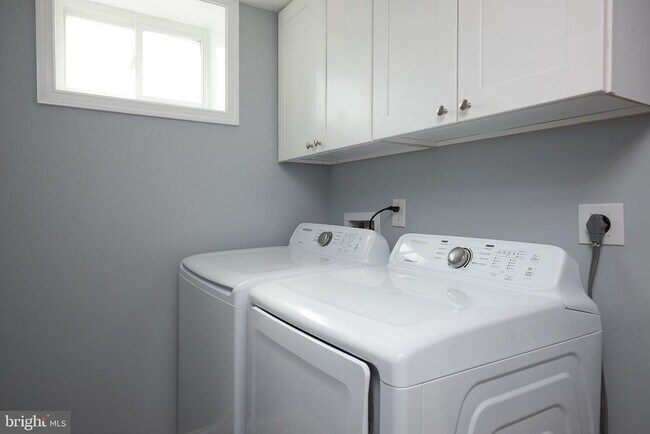 Building Photo - 4912 Brandywine St NW