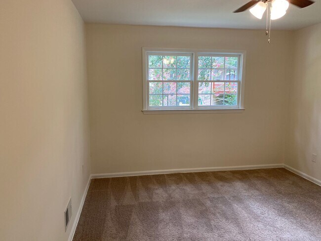 Building Photo - Welcome home!