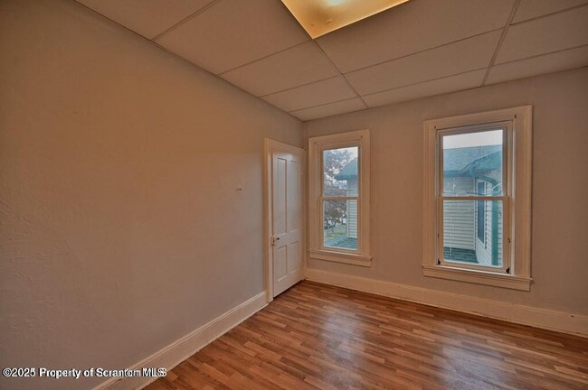 Building Photo - 1416 Capouse Ave