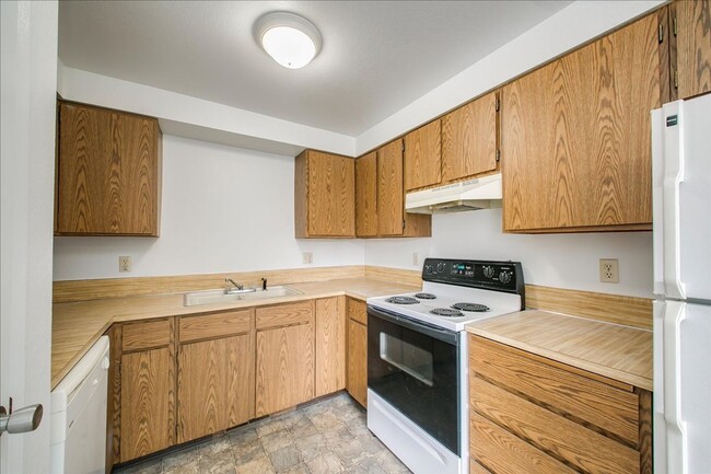 Building Photo - Charming 2 Bed, 1 Bath Duplex – Prime Bois...