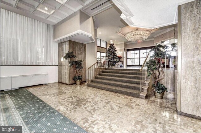 Building Photo - 5500 Friendship Blvd