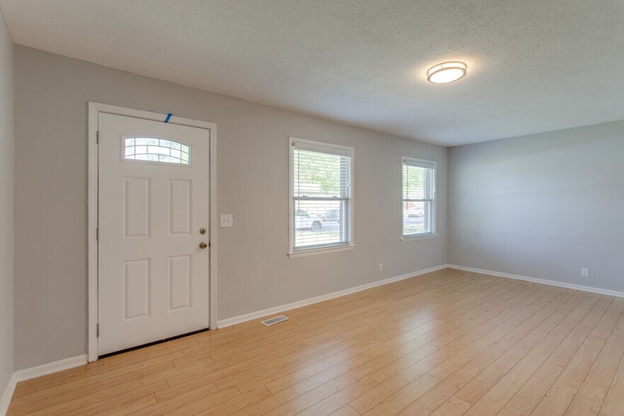 Building Photo - 637 Lischey Ave